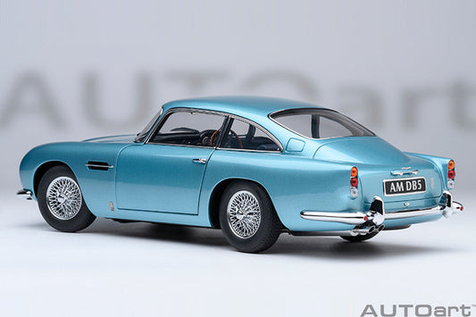 70288 ASTON MARTIN DB5 (CARIBBEAN PEARL/BLUE)